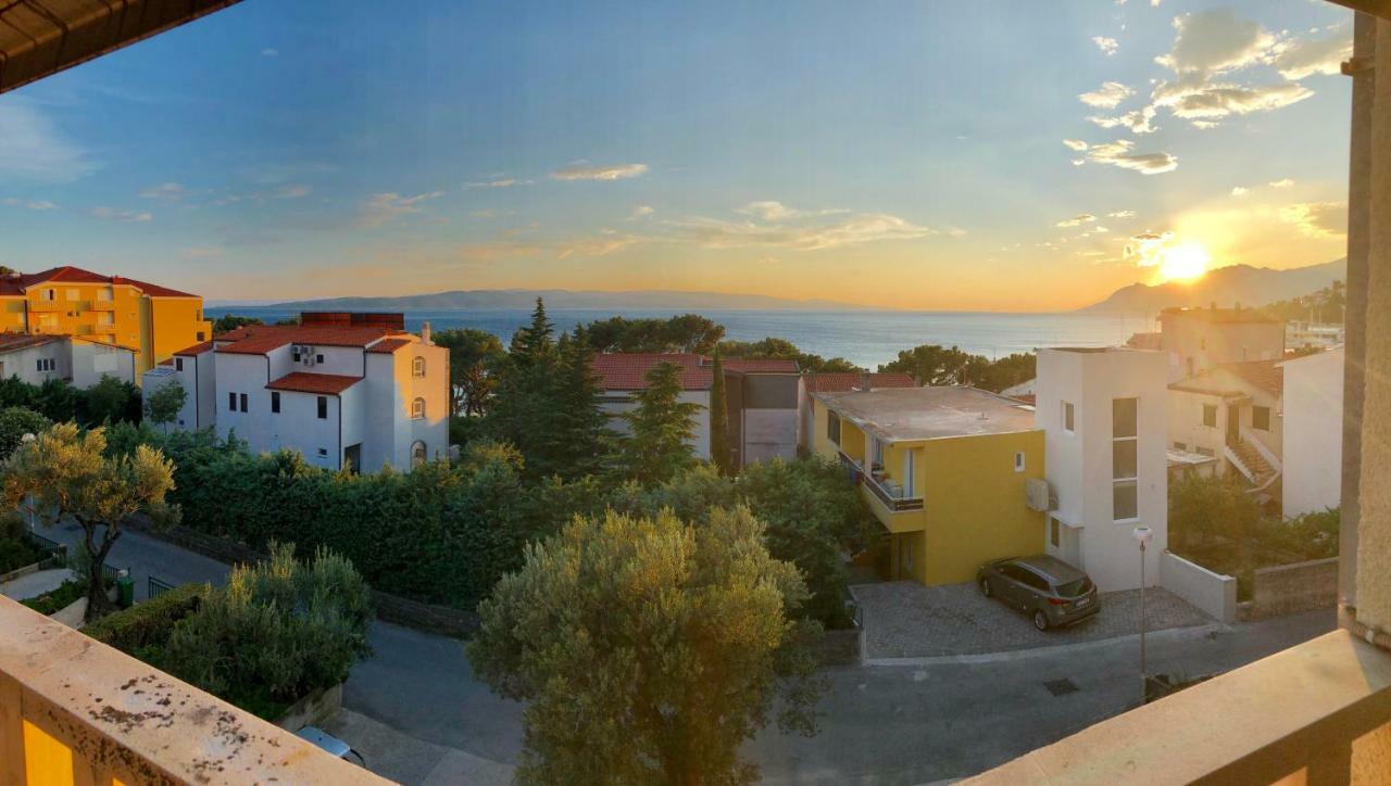 Sea View Family